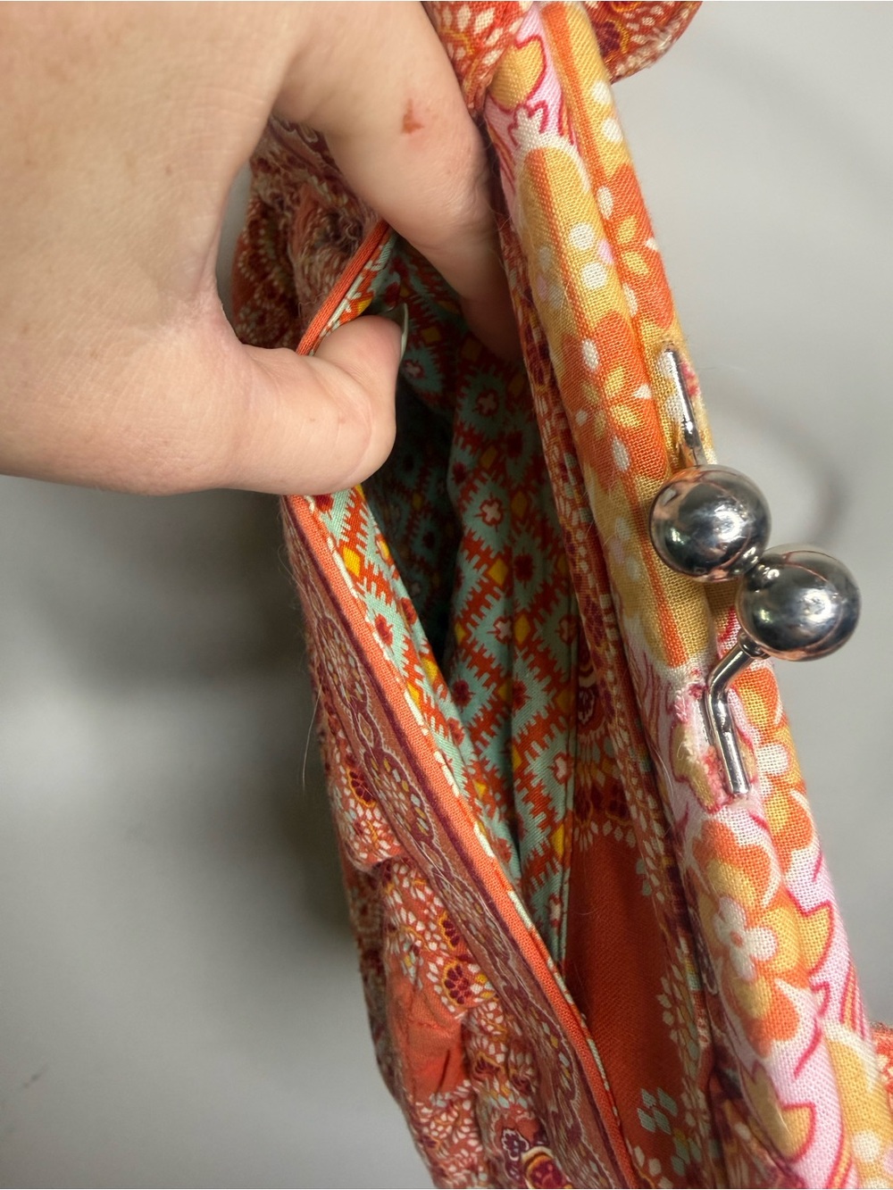Vera Bradley Alice in Paprika kiss lock shoulder bag - Picture 6 of 11